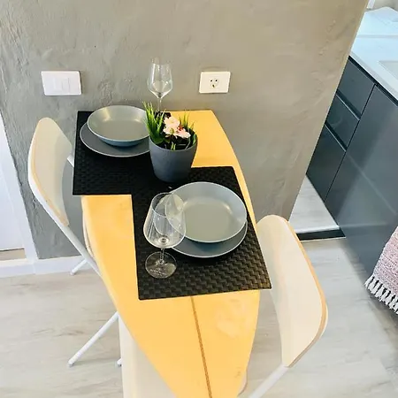 Azzurro House