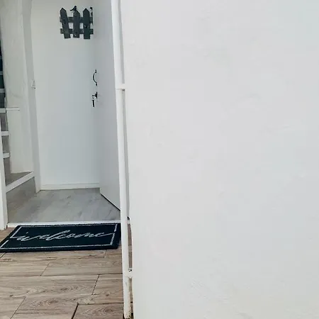 アパート Azzurro House *